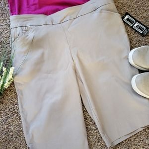 Khaki stretch knee length shorts